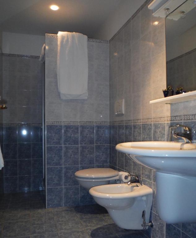 Hotel-Villa-Flora-Bogliasco-bagno
